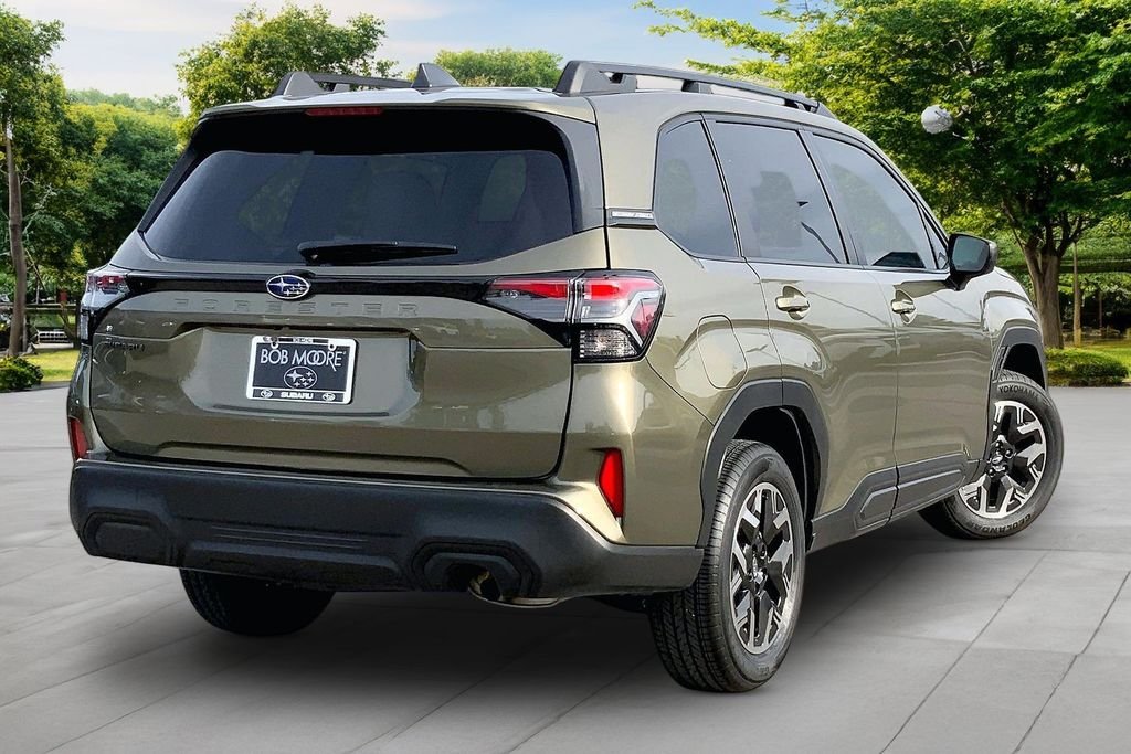 Used 2025 Green Subaru Premium image 6