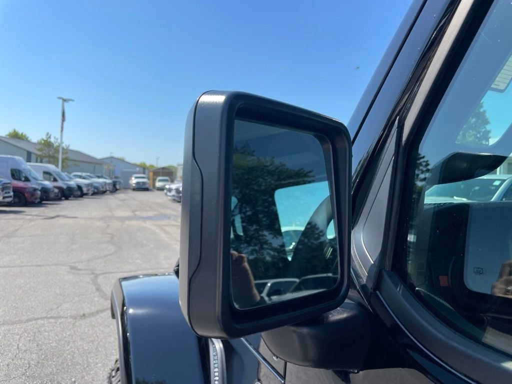 New 2026 Black Clear-Coat Exterior Paint Jeep Rubicon X image 11