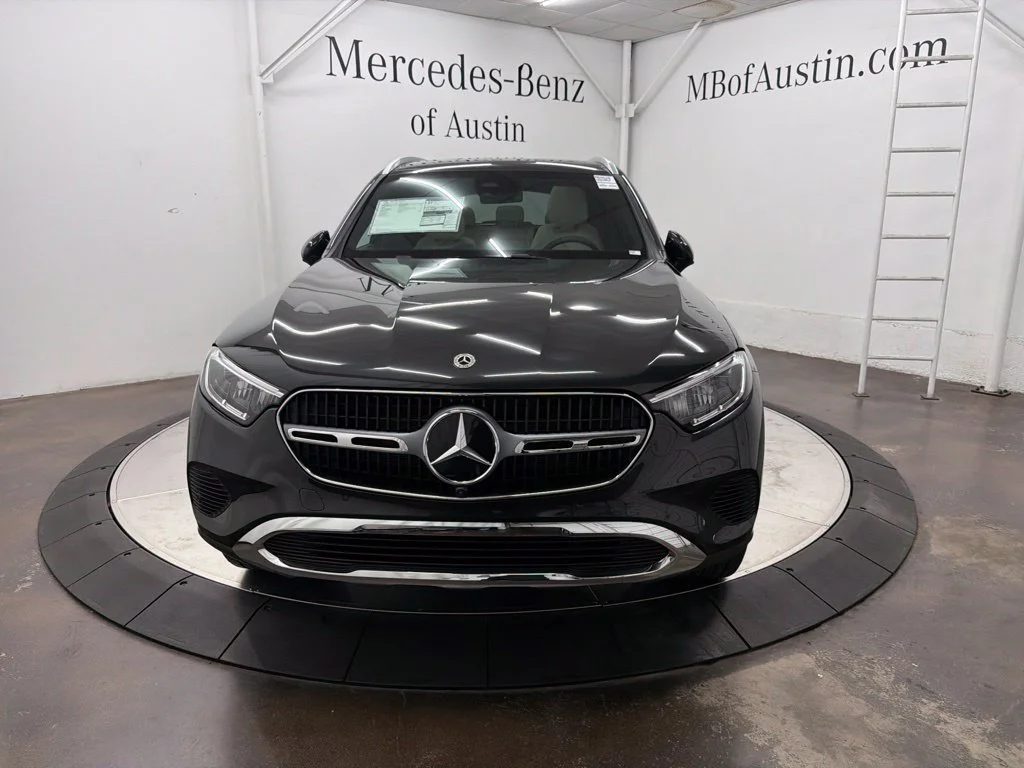 New 2027 Gray Mercedes-Benz GLC 300 image 2