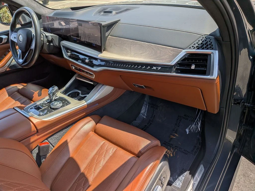 Used 2025 Gray BMW ALPINA XB7 image 9
