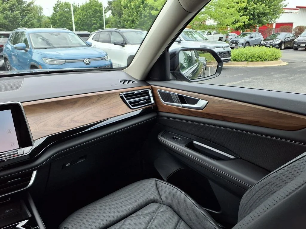 New 2026 Deep Black Pearl Volkswagen 2.0T SE w/Technology image 26