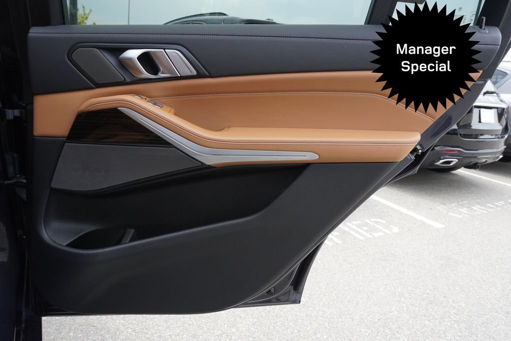 Used 2020 Gray BMW xDrive40i image 25