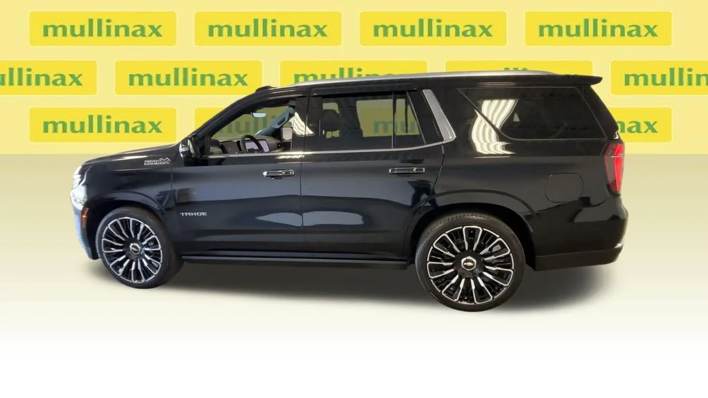 Used 2025 Black Chevrolet High Country image 8