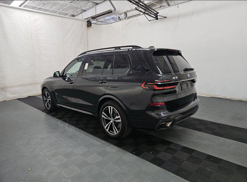 Used 2024 Black BMW xDrive40i image 8