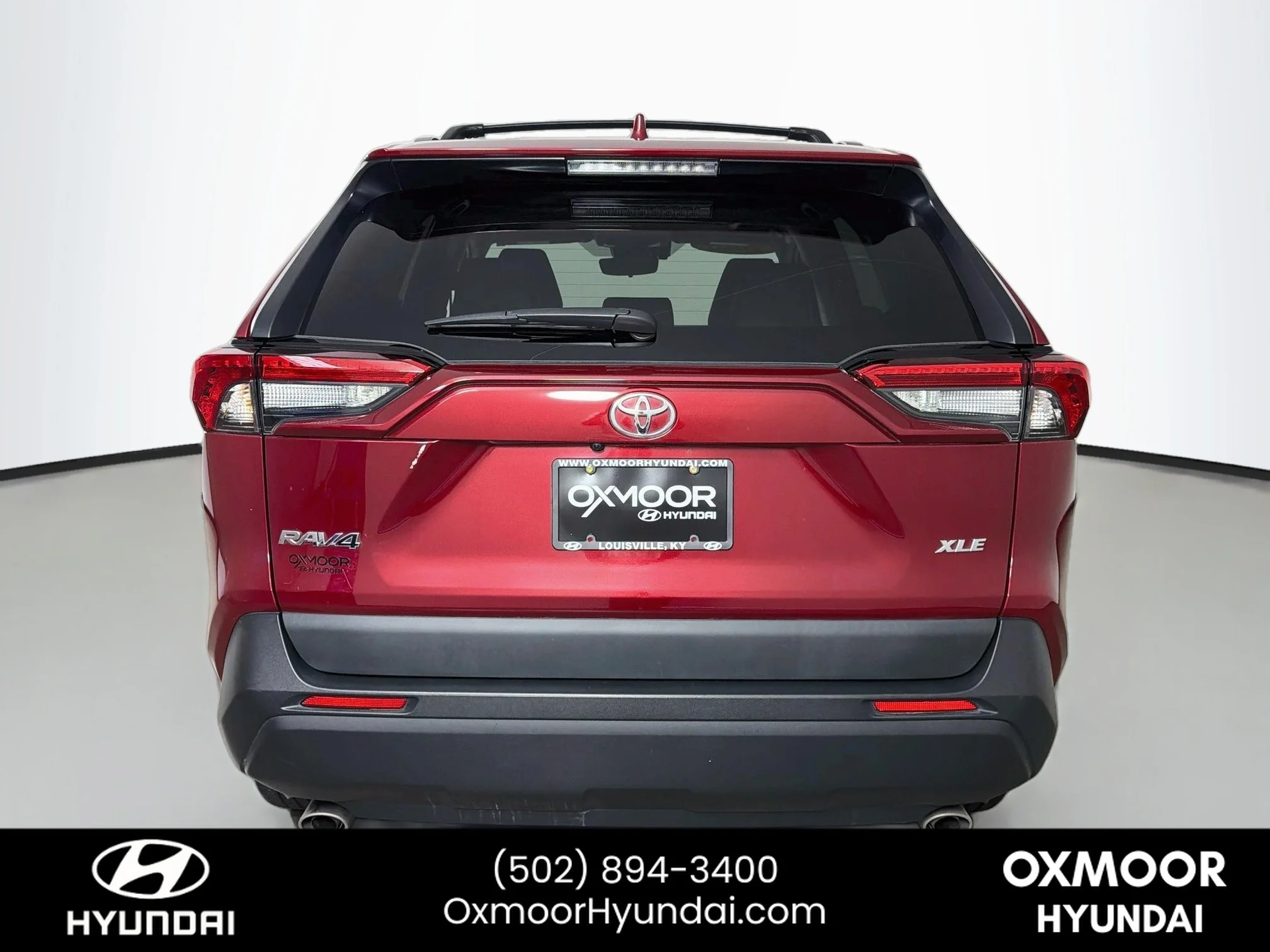 Used 2025 Ruby Flare Pearl Toyota XLE Premium image 6