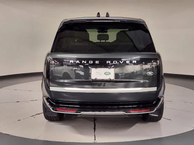 Used 2023 Belgravia Green Metallic Land Rover Autobiography image 10