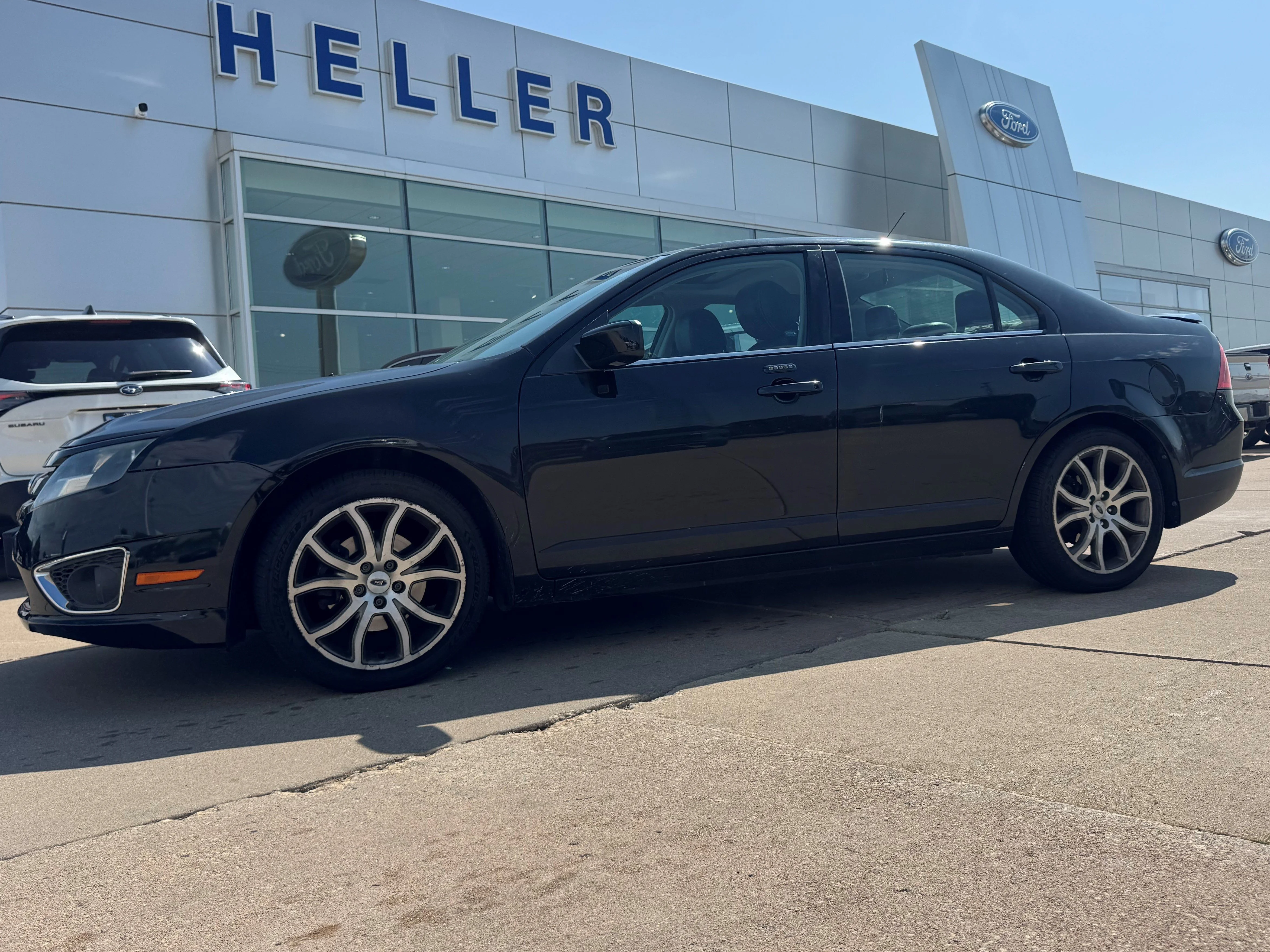 Used 2012 Tuxedo Black Ford SEL image 3