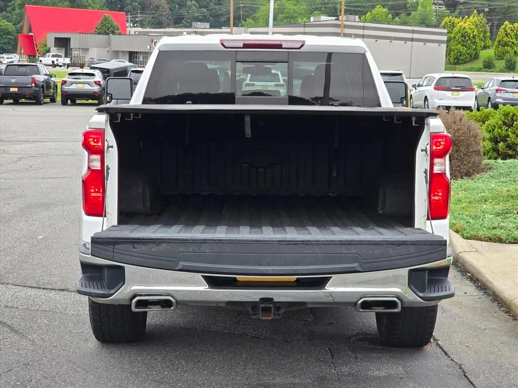 Used 2020 White Chevrolet LT image 26