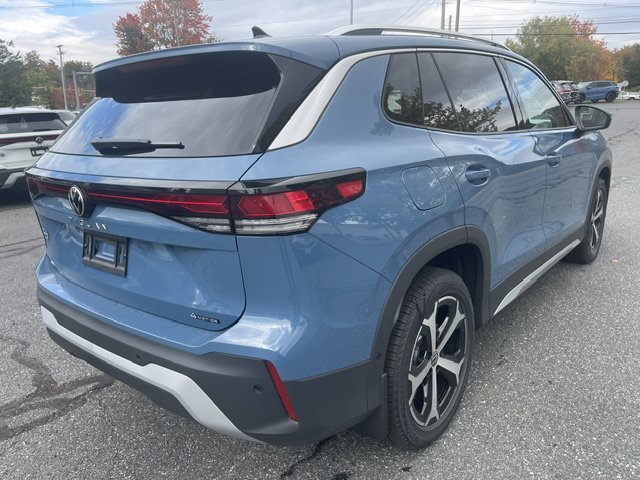 New 2026 Monterey Blue Pearl Volkswagen 2.0T SE image 3