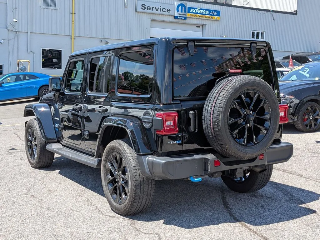 Used 2022 Black Jeep Unlimited Sahara 4xe image 10