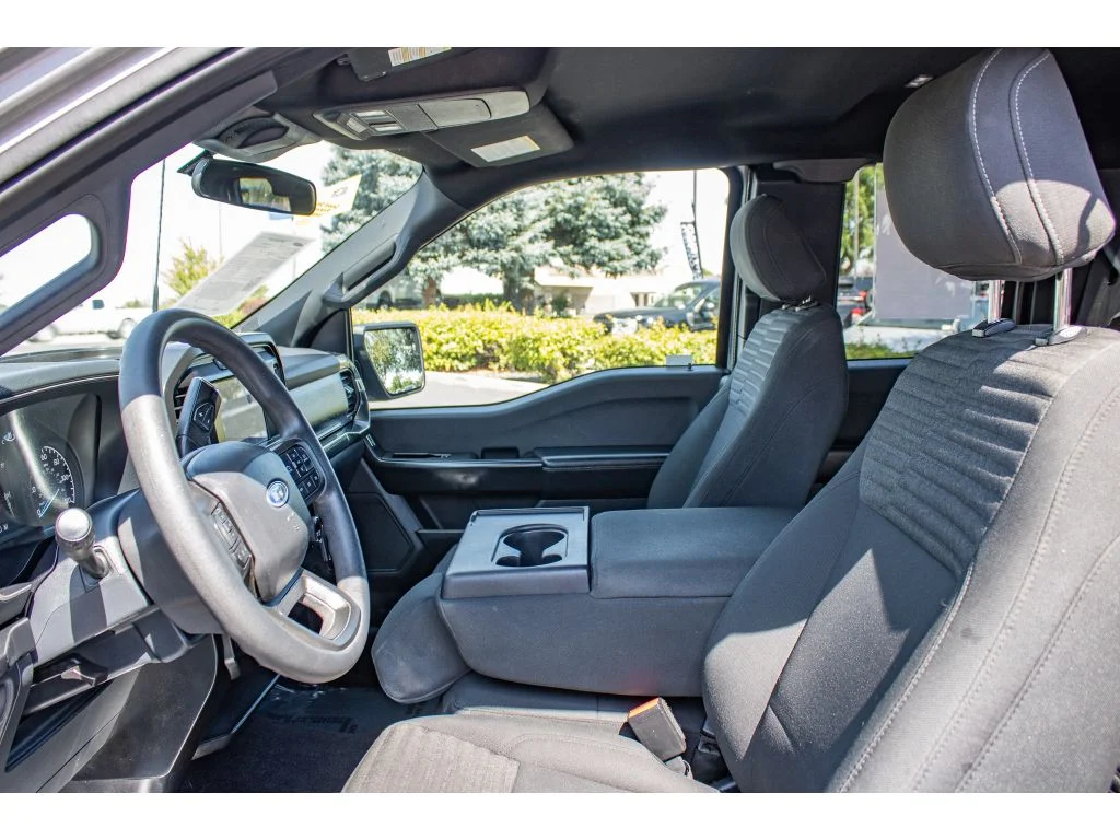 Used 2021 ICONIC SILVER METALLIC Ford XL image 24