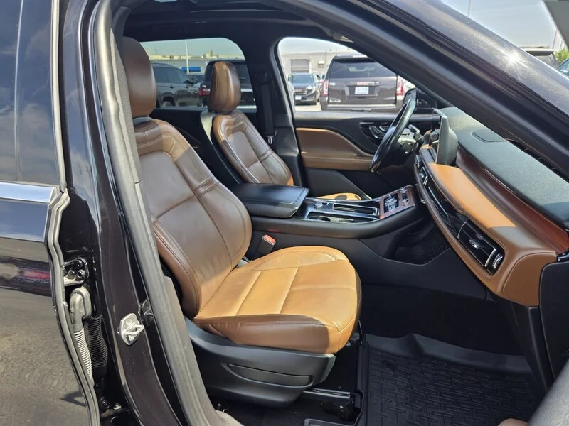Used 2021 Black LINCOLN RESERVE AWD image 19