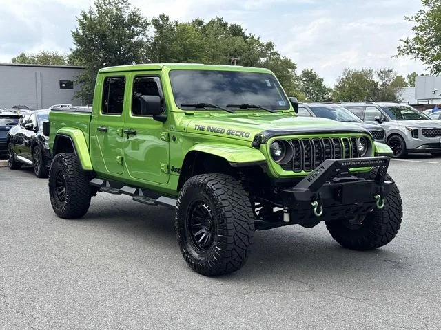 Used 2025  Jeep Nighthawk image 9