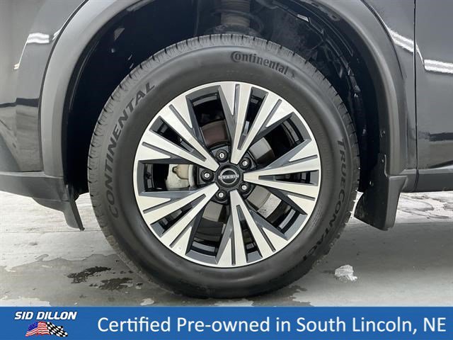 Used 2023 Super Black Nissan SV image 17