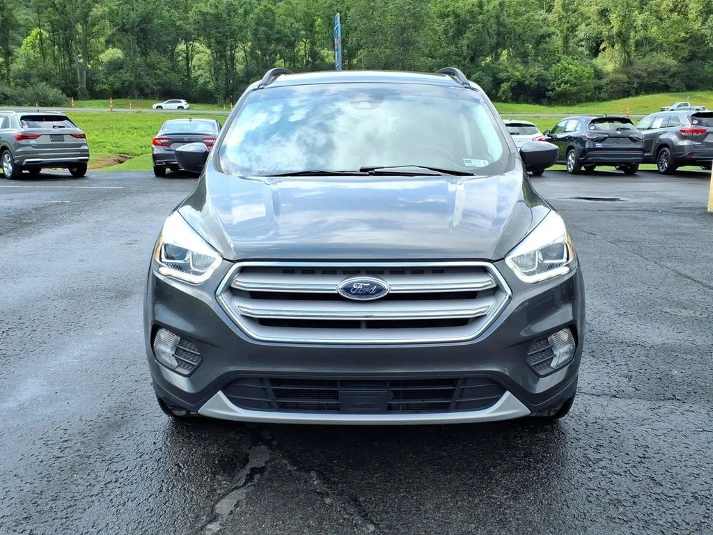 Used 2019 Gray Ford SEL image 3