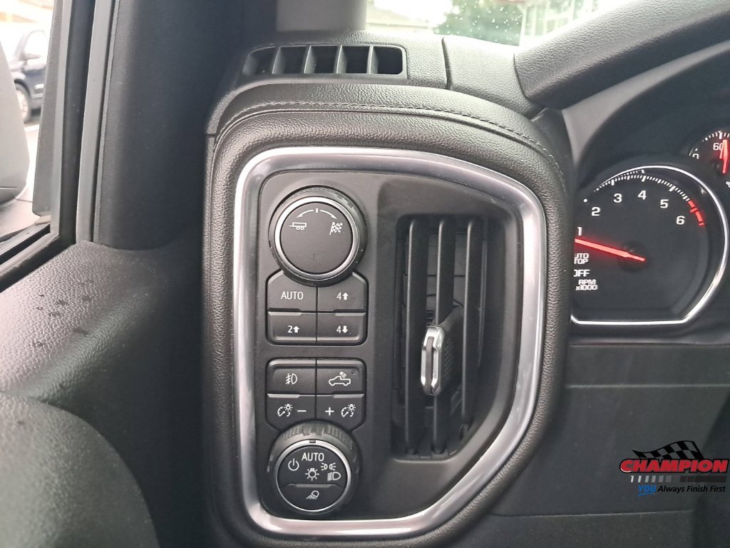 Used 2019 Silver Chevrolet RST image 21