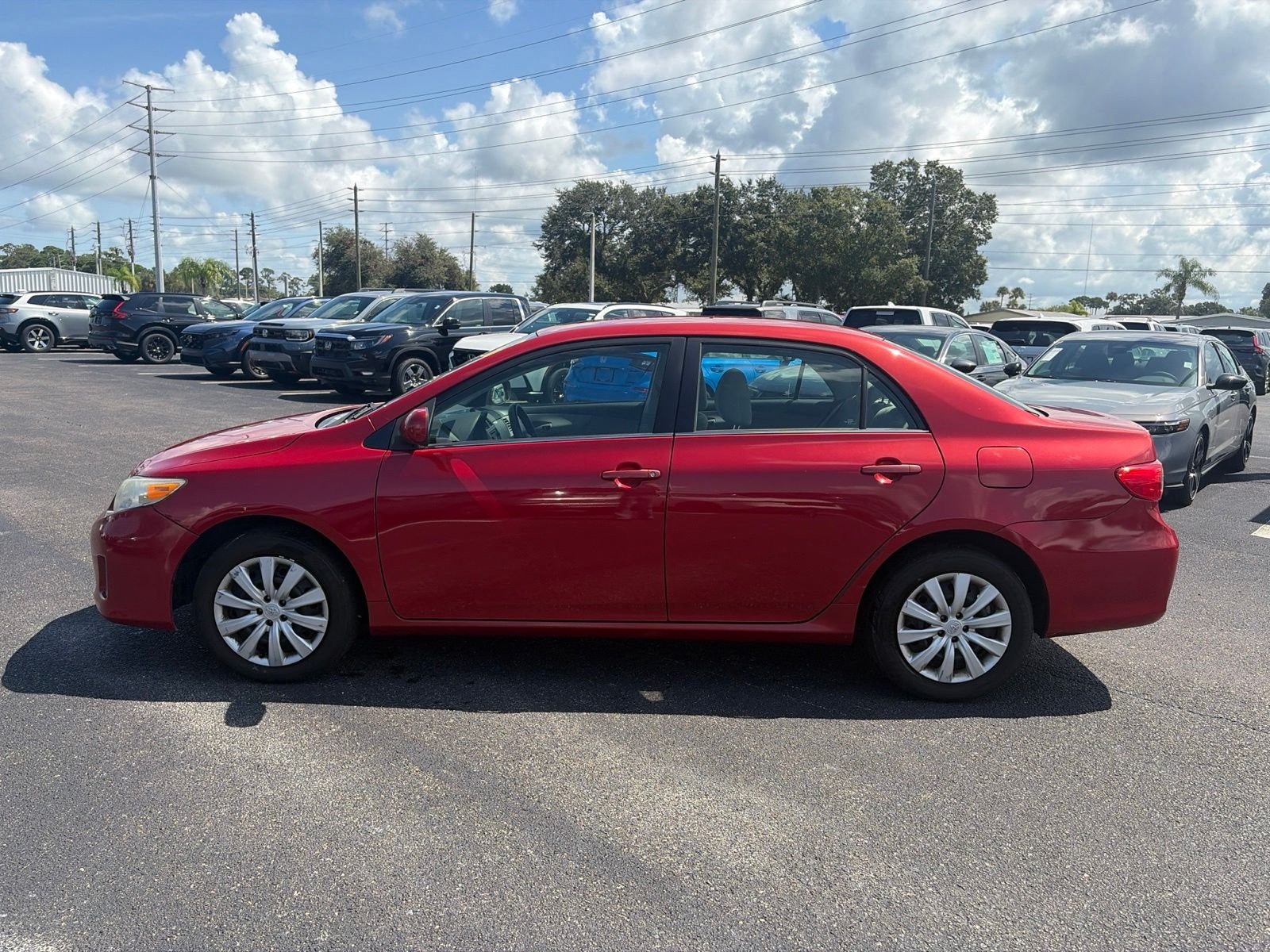 Used 2013 Red Toyota LE image 4