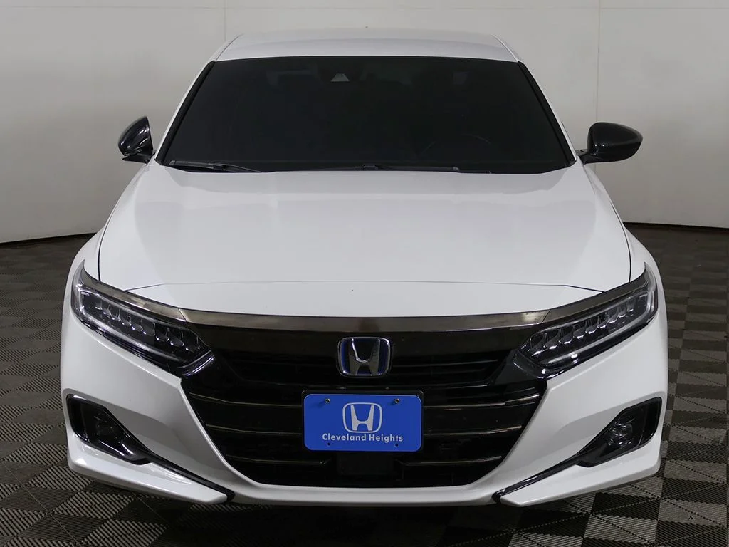 Used 2022 Platinum White Honda Sport image 8