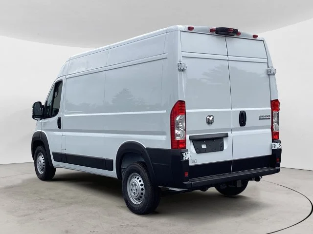 New 2026 Bright White Clearcoat Ram PROMASTER 2500 TRADESMAN CARGO VAN HIGH ROOF 136