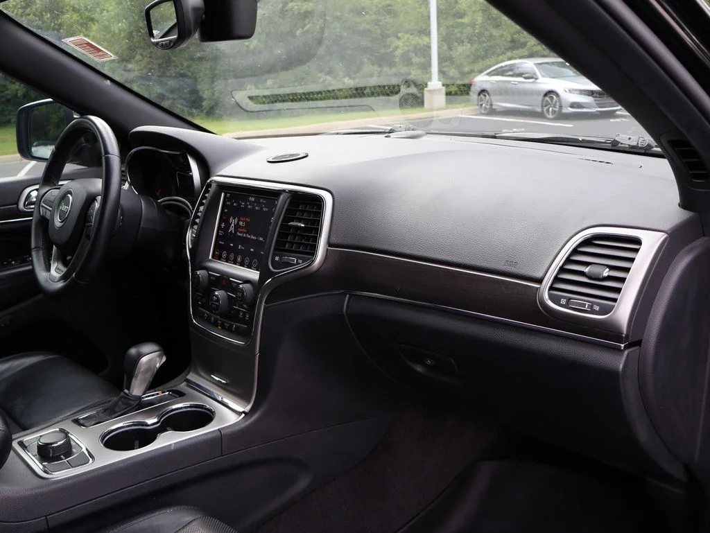Used 2018 Black Jeep Limited image 10