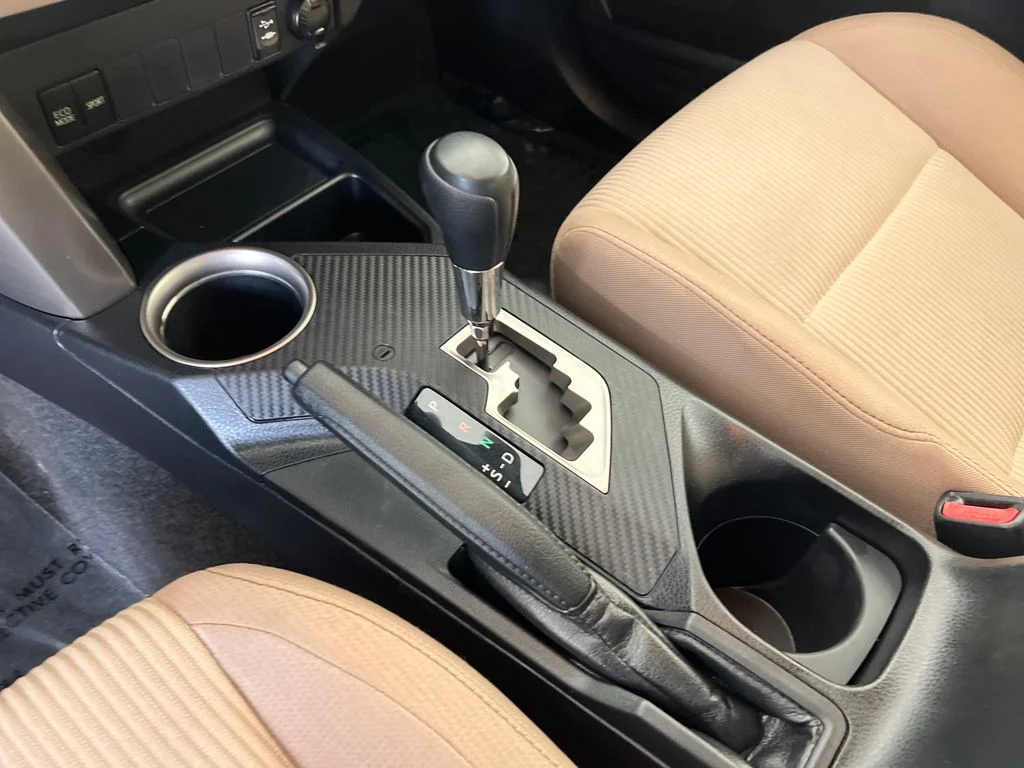 Used 2014 Brown Toyota XLE image 26