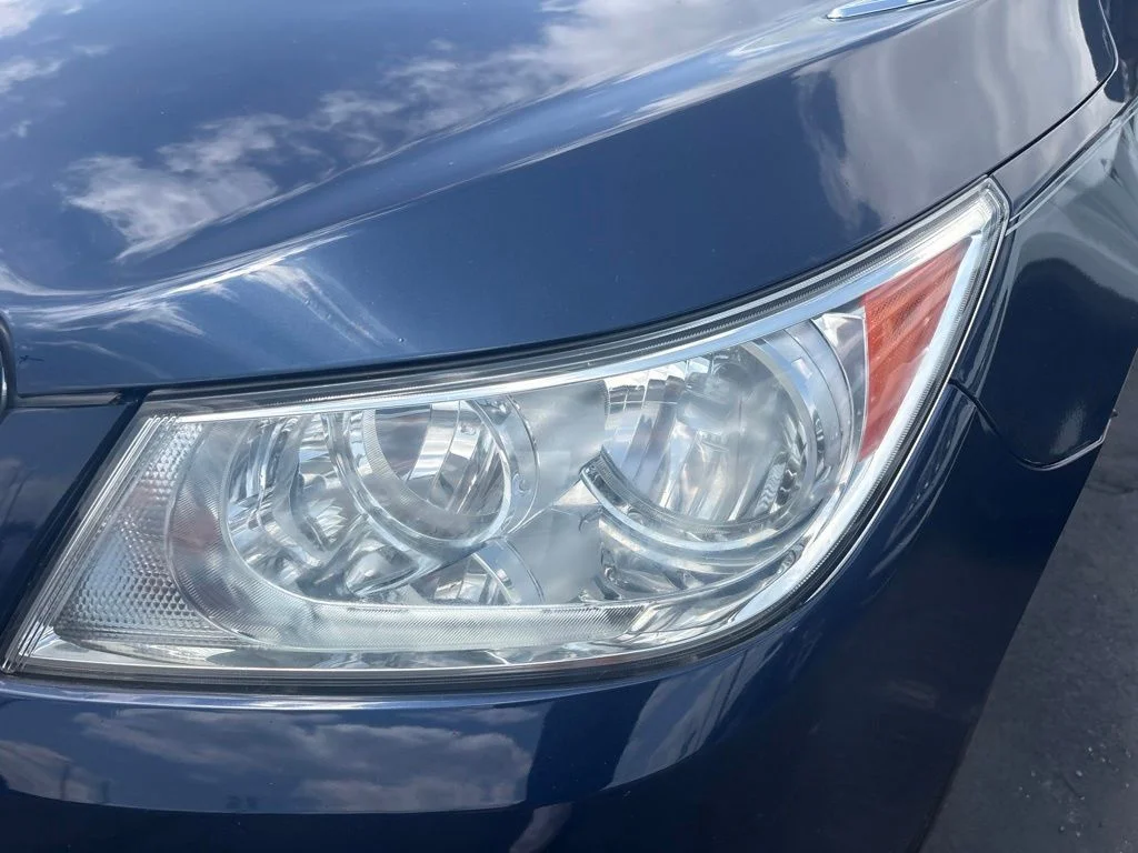 Used 2011 Blue Buick CXL image 30
