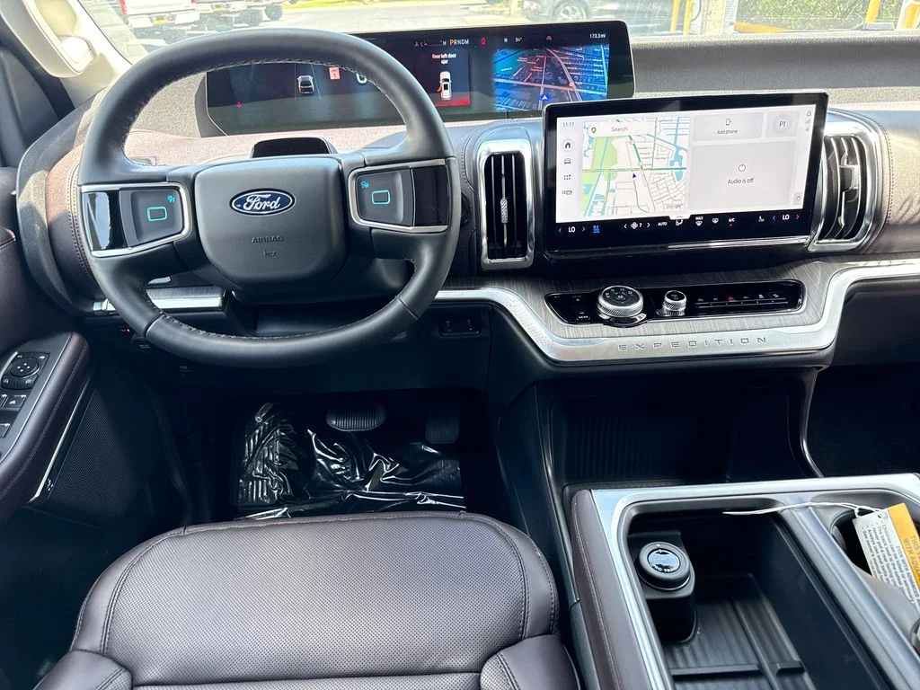 New 2026 Black Ford Platinum image 5