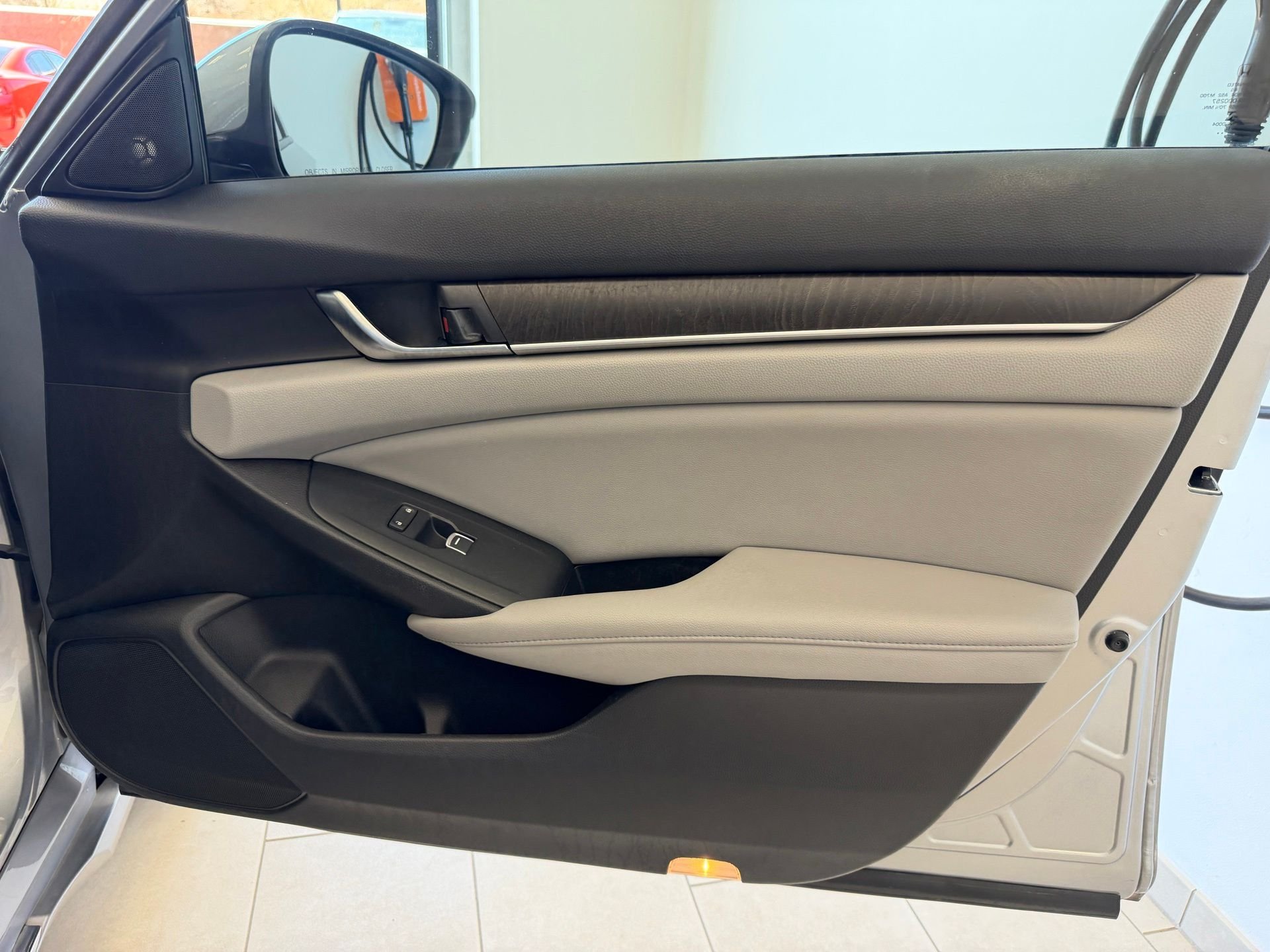Used 2018 Silver Honda Touring image 50