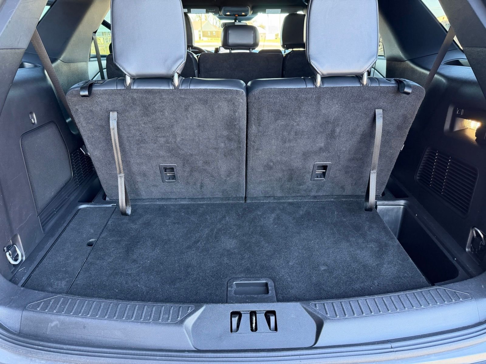 Used 2025 Gray Ford ST-Line image 29