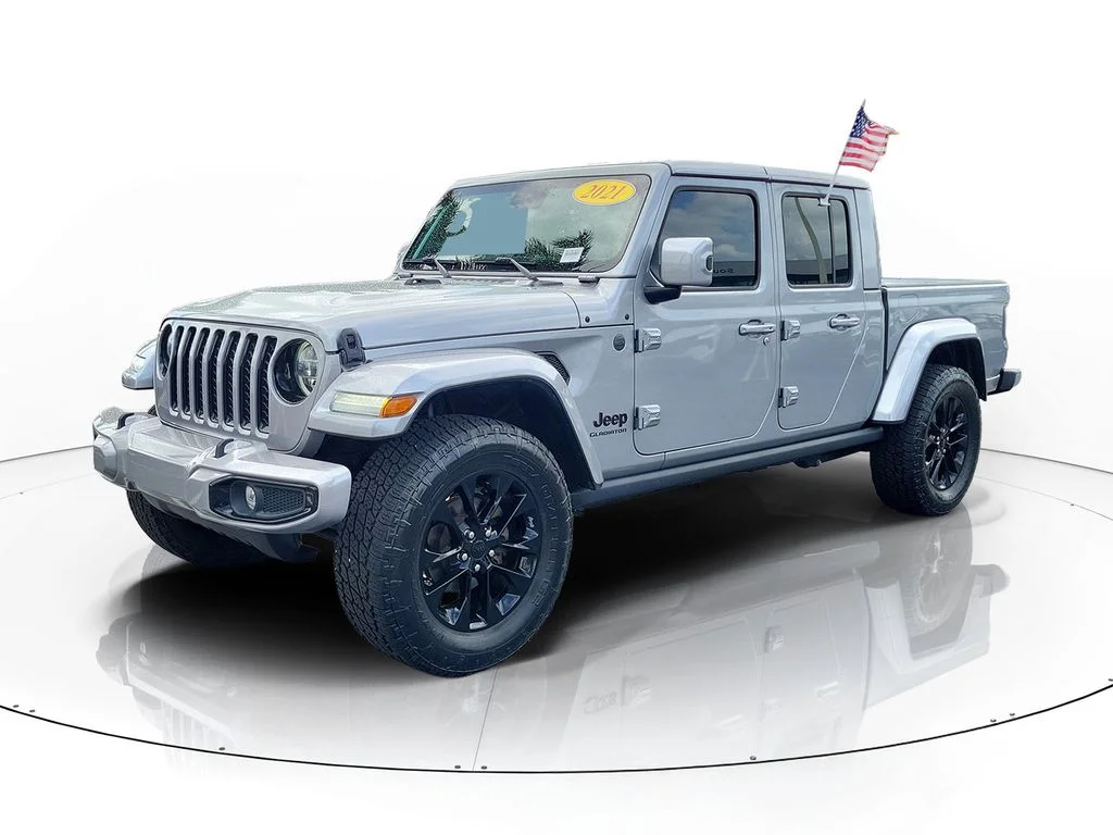 Used 2021 Silver Jeep Overland image 4