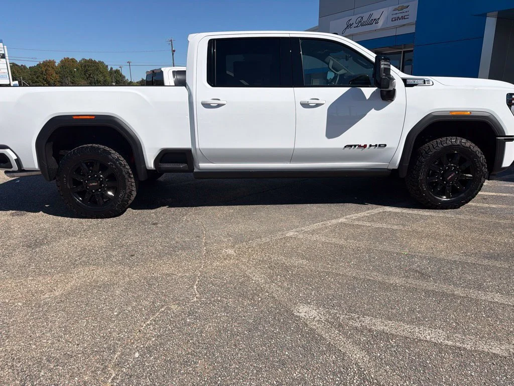 New 2026 Summit White GMC AT4 image 5