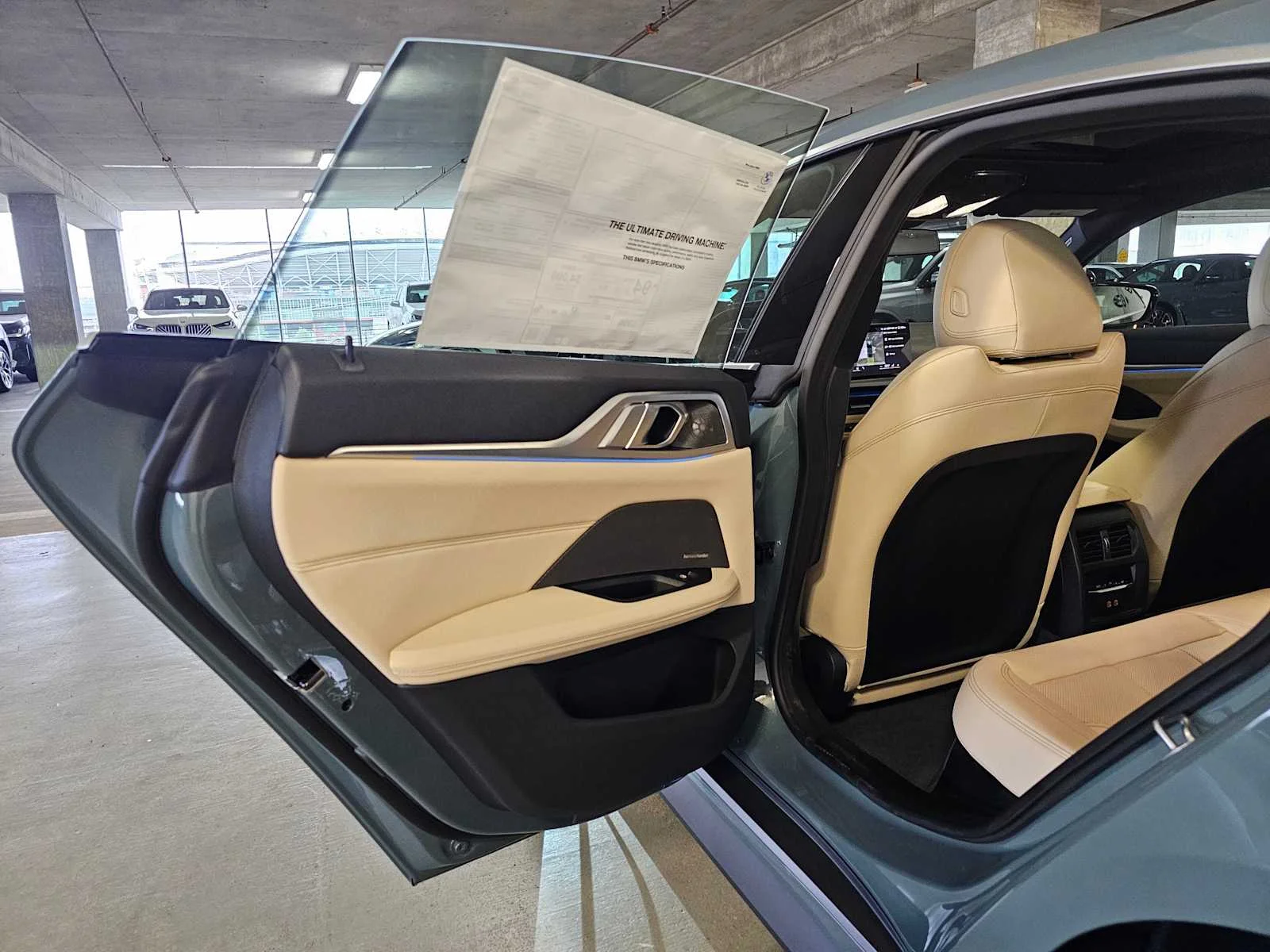 New 2026 Cape York Green Metallic BMW xDrive40 image 33