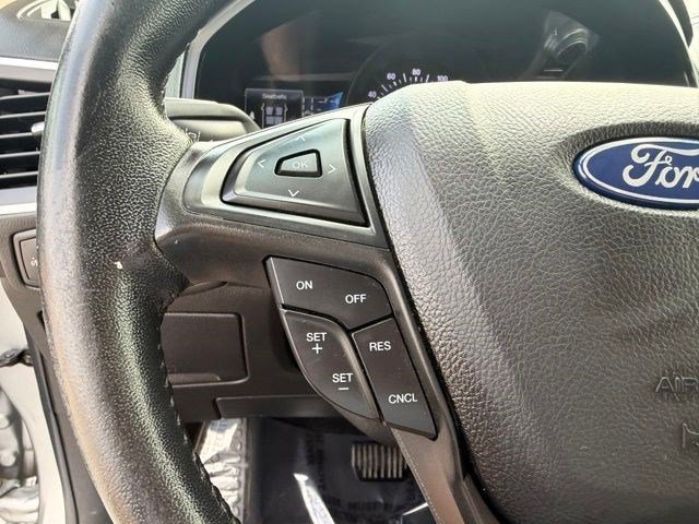 Used 2022 Silver Metallic Ford SEL image 13