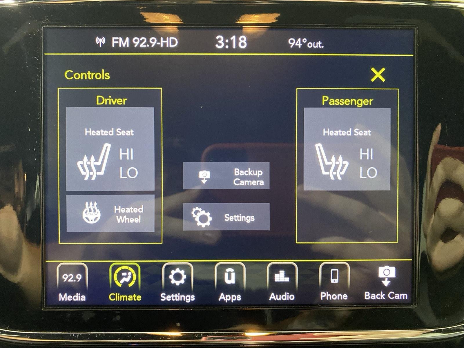 Used 2020 Granite Crystal Metallic Clearcoat Jeep Altitude image 22