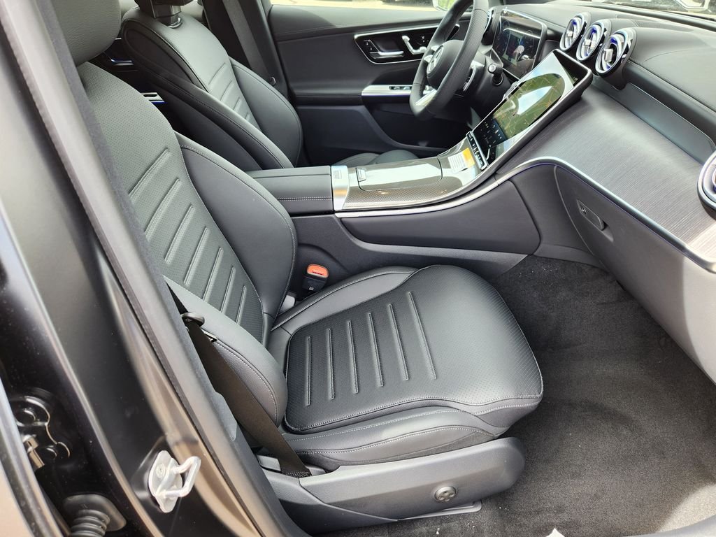 New 2027 MANUFAKTUR Graphite Grey Magno Mercedes-Benz GLC 300 COUPE 4MATIC® image 15