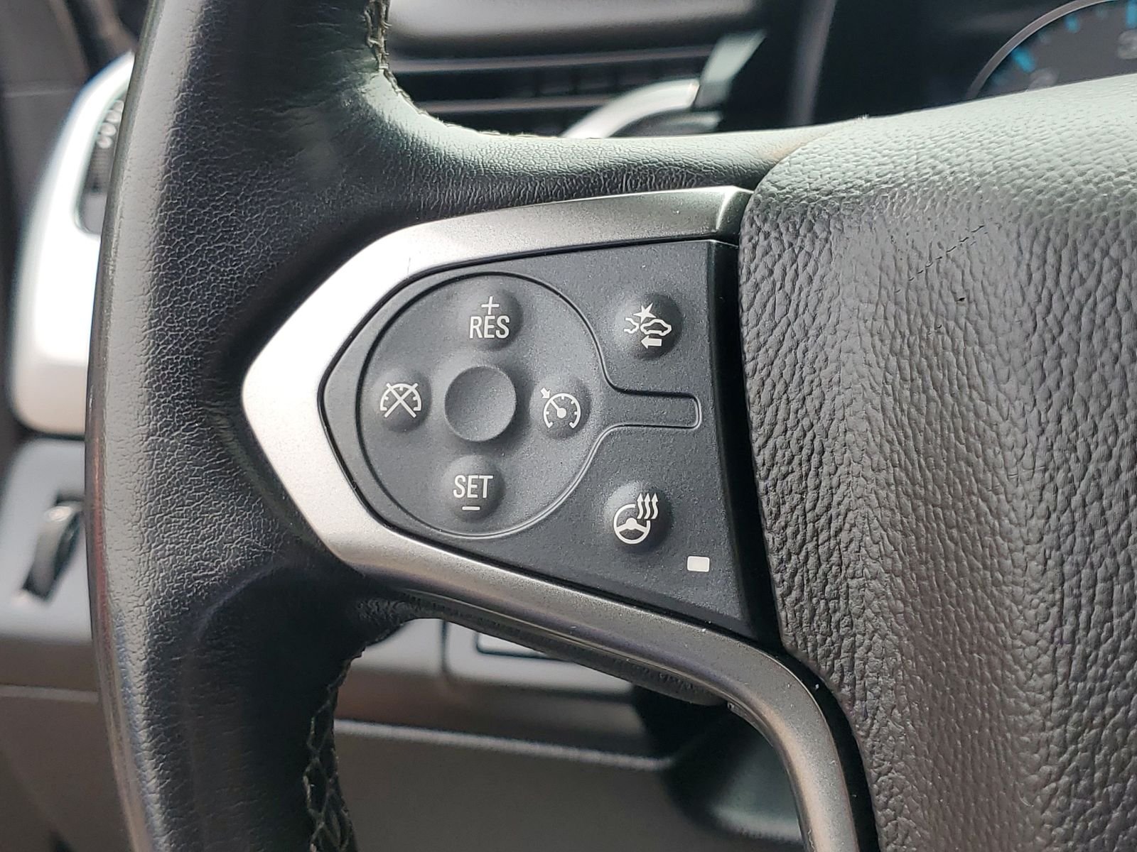 Used 2020 Silver Chevrolet Premier image 19