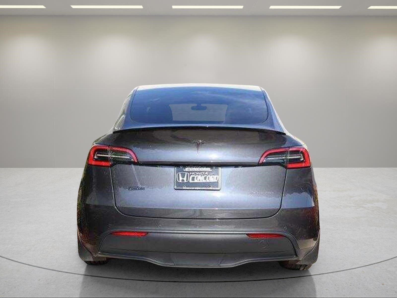 Used 2021 Midnight Silver Metallic Tesla Long Range image 3