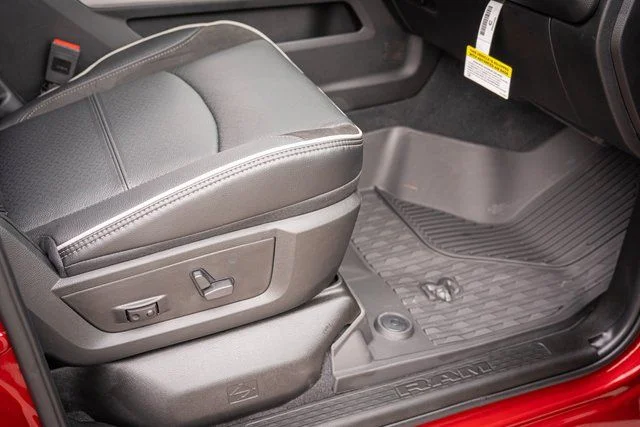 New 2026 Molten Red Pearl-Coat Exterior Paint RAM Laramie image 33