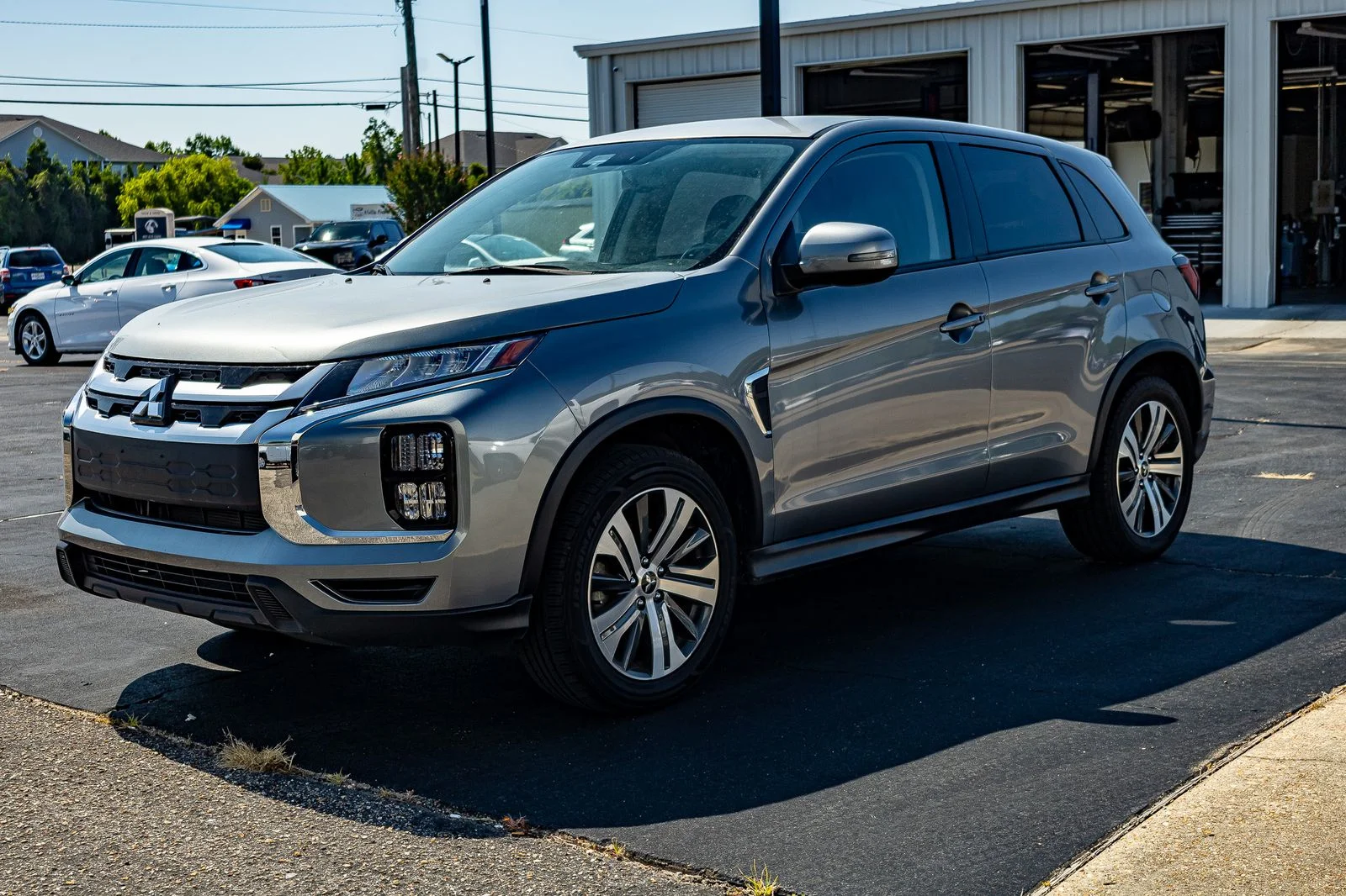 Used 2024 Silver Mitsubishi 2.0 ES image 1