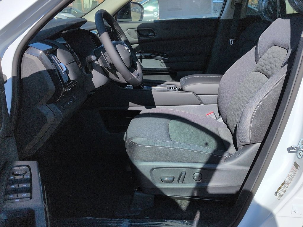 2026 Nissan Pathfinder SV - Photo 38