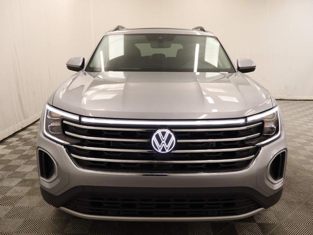 New 2026 Silver Mist Metallic Volkswagen 2.0T SE W/TECHNOLOGY image 4