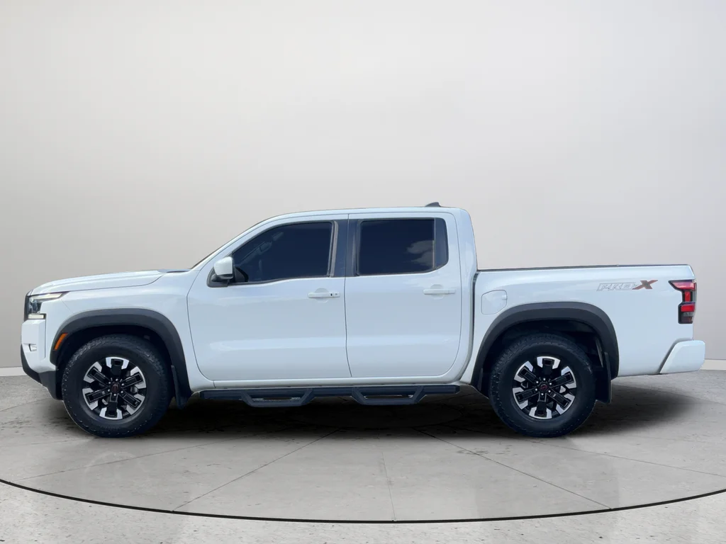 Used 2023 White Nissan PRO-X image 10