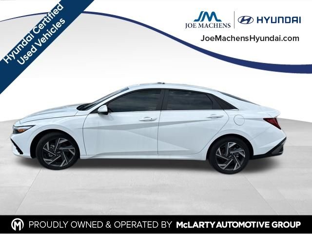 Certified Used 2025 White Hyundai SEL Convenience image 2