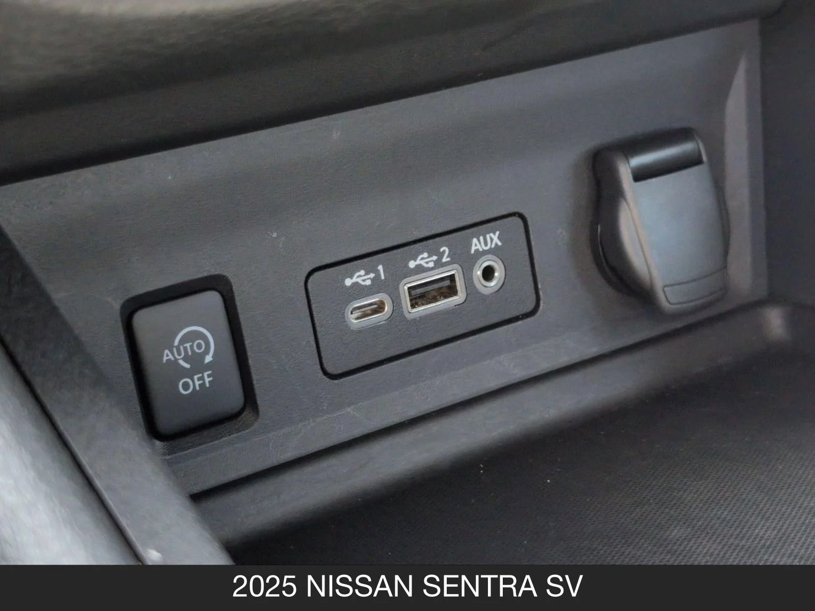 2025 Nissan Sentra SV - Photo 21