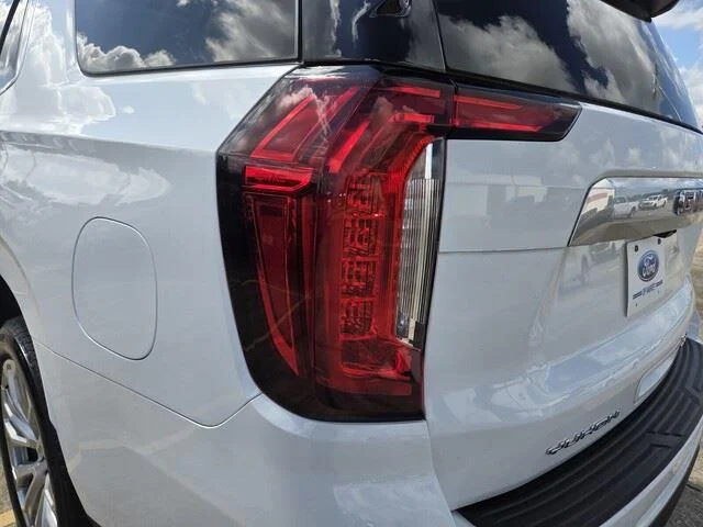 Used 2024 Summit White GMC Denali image 32