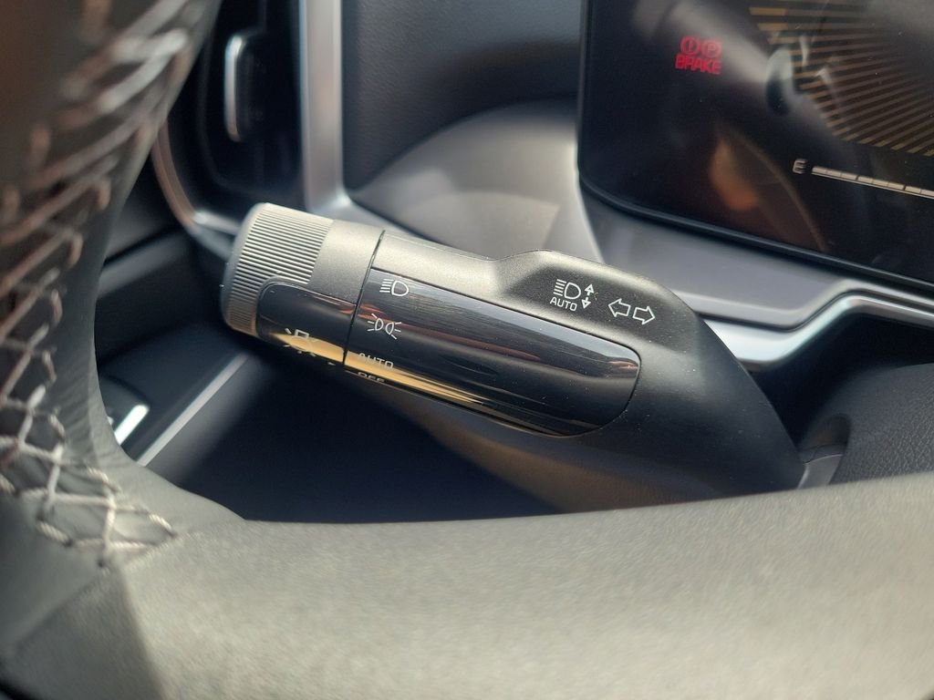 New 2026 White Kia S image 27