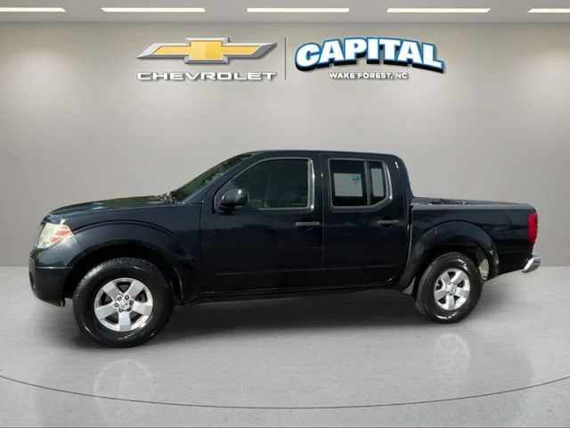 Used 2013 Black Nissan SV image 2