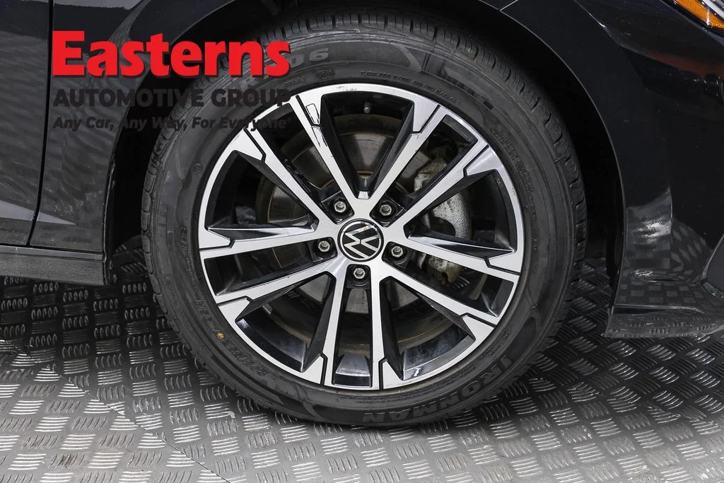 Used 2025 Black Volkswagen 1.5T Sport image 30