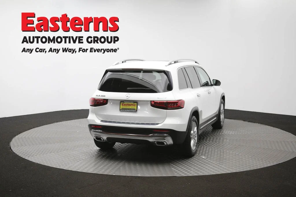 Used 2021 White Mercedes-Benz GLB 250 image 43