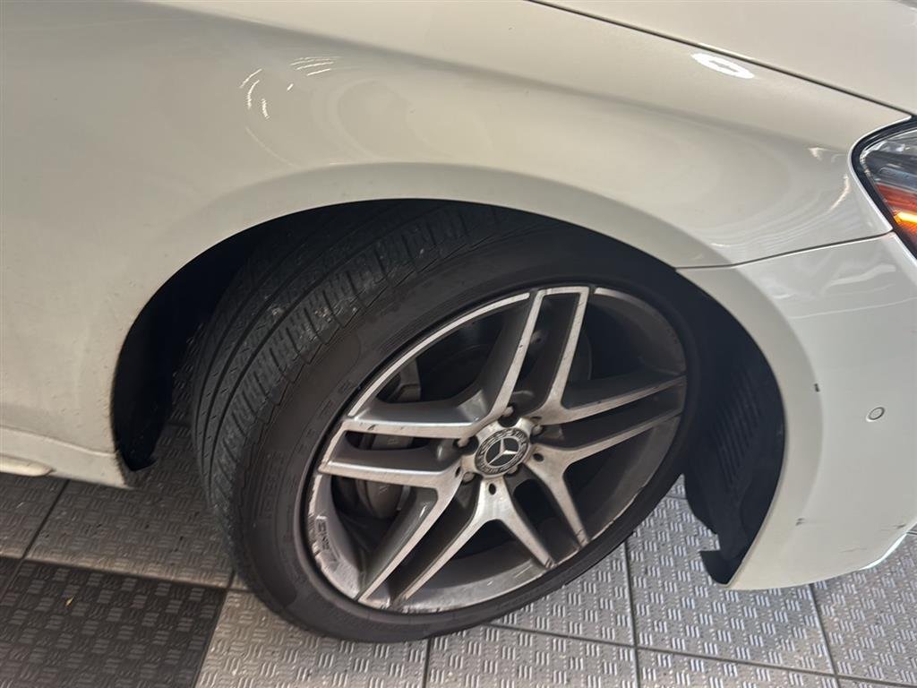 Used 2018 designo Diamond White Mercedes-Benz S 560 image 4